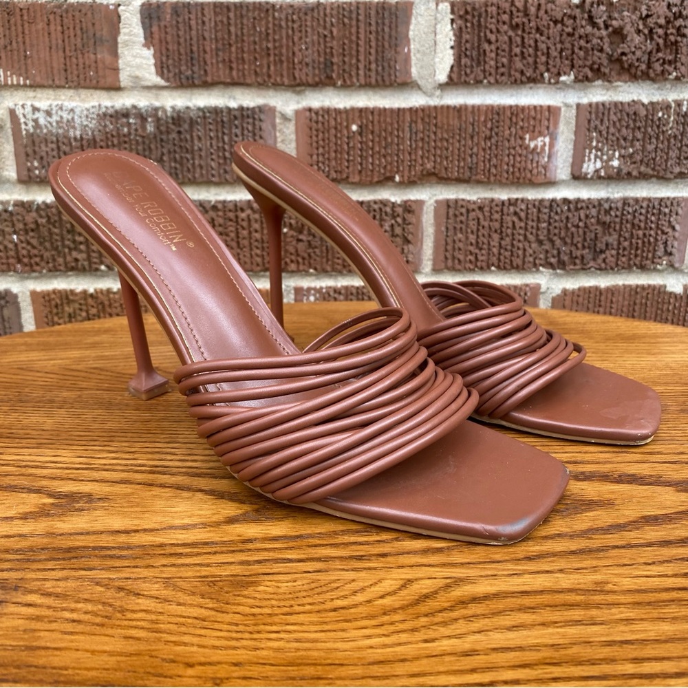 Cape Robbin Carmel Brown Square stiletto heels Size 10